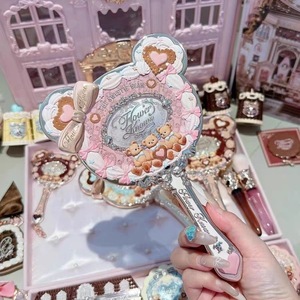 Miroir de maquillage portable en forme d'ours mignon Flower Knows avec poignée, idéal comme cadeau pour fille - Product Image 5