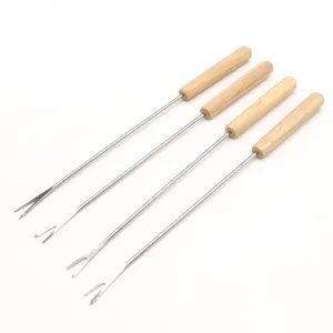 Bâtons de rôtissoire avec manche en bois, fourchettes extensibles, brochettes télescopiques pour le feu de camp et saucisse BBQ
