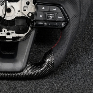 Volante de Fibra de Carbono para <span class=keywords><strong>Toyota</strong></span> Land Cruiser LC200 LC300 Prado 120 150 Camry <span class=keywords><strong>Yaris</strong></span> <span class=keywords><strong>GR</strong></span> Hilux Tacoma LC79 4Runner LC79 LC76 - Product Image 4