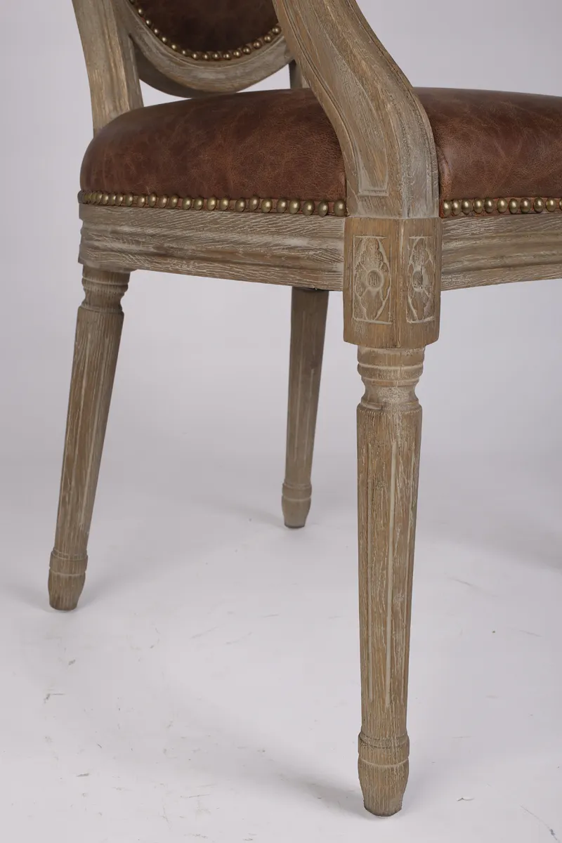 Chaise de salle à manger en cuir de chêne véritable marron de style ancien rétro américain