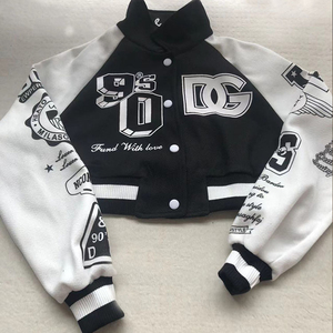 Áo khoác bomber varsity ngắn kiểu streetwear thêu chenille, in da, có logo tùy chỉnh dành cho nữ, sản xuất bởi nhà sản xuất OEM - Product Image 3
