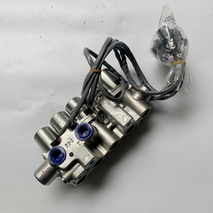 Ensemble de vannes solénoïdes Senwitt 209-60-77240 à cinq voies pour excavatrices Komatsu PC600-7 PC800 - Product Image 4