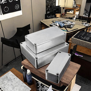 صندوق تحكم معدني مخصص 92x38x31 حاوية دواسة غيتار من الألومنيوم لدواسات الجيتار الكهربائية سهلة الاستخدام - Product Image 2