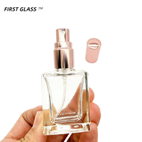 Flacon de parfum carré plat en verre de 10 ml en gros, atomiseur de parfum rechargeable avec pompe pulvérisatrice en aluminium, col fileté, échantillon cosmétique