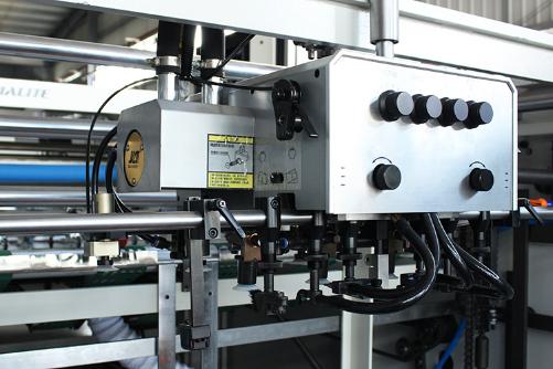 NFY-B1080 High Speed Automatic Thermal Laminating Machine 10 - 110m/Min