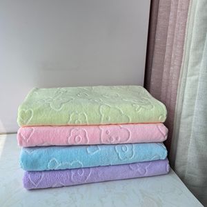 Serviettes personnalisées100 % Serviette gaufrée en microfibre 70*140cm Serviette <span class=keywords><strong>de</strong></span> <span class=keywords><strong>bain</strong></span> pour enfants Serviette à séchage rapide en promotion - Product Image 1