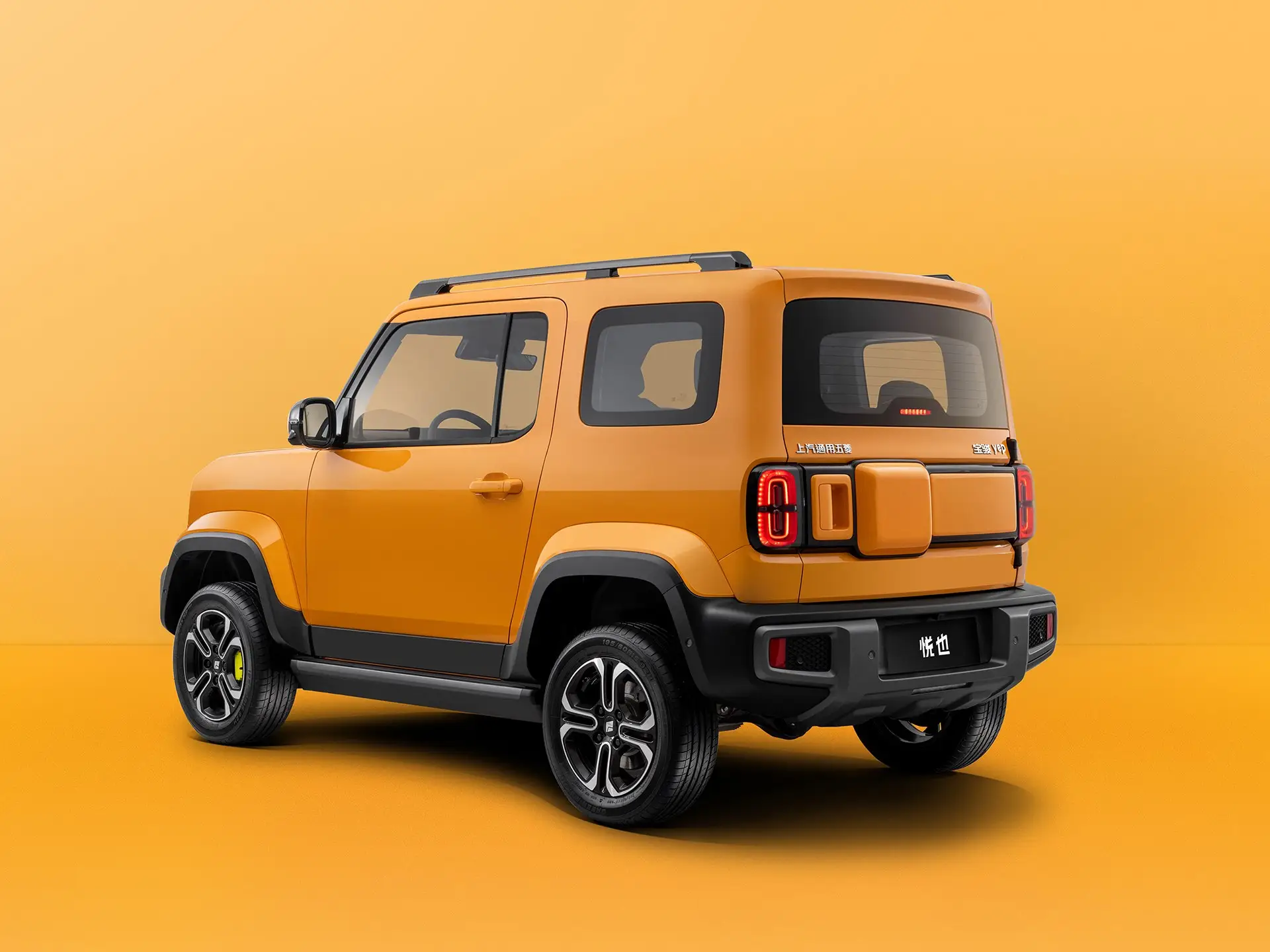 Baojun Yep Voitures SUV électriques 4x4 conduite à droite avec 4 sièges Voiture électrique d'occasion Van Nouvelle énergie Voiture électrique pour adulte
