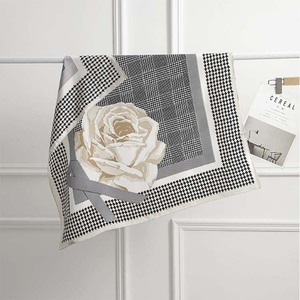 Bufanda <span class=keywords><strong>de</strong></span> <span class=keywords><strong>Seda</strong></span> Twill <span class=keywords><strong>de</strong></span> <span class=keywords><strong>Seda</strong></span> Pura con Estampado Personalizado, Cuadrada, Económica, Nueva y Popular en 2025 - Product Image 4