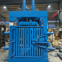 Presse à balles verticale de qualité professionnelle avec capacité multi-chambres pour l'industrie de l'emballage, machine à balles verticale de sécurité