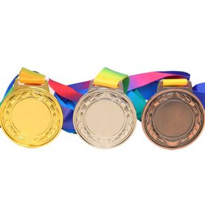 Venta caliente medallas personalizadas barato en blanco aleación de zinc 3D maratón correr medalla deportes Metal baloncesto fútbol medalla de fútbol con cinta - Product Image 1
