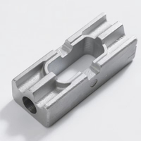 Support de fixation et barre de tension en acier inoxydable pour auvent architectural en sol de silice OEM