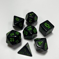 Jeu de dés en acrylique multi-faces de 7 pièces avec logo personnalisé, dés à noyau de couleur noire pour jeux de société du MDN, jeu de société Crusou du MDN sculpté