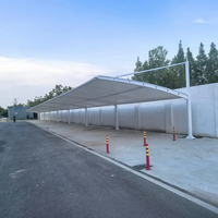 Abri de voiture en membrane tendue durable pour l'aménagement de parkings publics en extérieur
