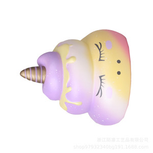 Jouet anti-stress en forme de crotte de licorne pour enfants de 8 à 13 ans, cadeau décoratif unisexe - Product Image 2