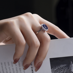 Bague de mariage classique en diamant Diana, en or 18 carats PT950 avec saphir de laboratoire cultivé et diamants de laboratoire de taille petite, par Messi Jewelry - Product Image 3