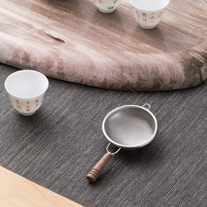 Colador de té de acero inoxidable 304 con mango de madera de nogal, tamaño pequeño y grande, para filtrar el té Kung Fu - Product Image 3