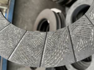 JM-0018B Niet-Asbestkoppeling Tegenover Vrachtwagenonderdelen Wrijvingskoppelingsplaat Tegenover Chinese Fabrikant - Product Image 5