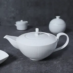 White Bone China Tea Pot New Design Look Ceramic Porcelain Coffee Pot Christmas Tableware Teapot