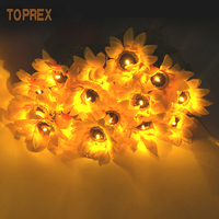 Offre Spéciale 80cm Étanche LED Artificielle Tournesol Bâton Extérieur Jardin Cour Décorations pour Graduation Pâques Atmosphère Lumières
