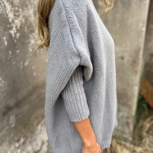 Factory Wholesale Women's Trendy Oversized Chunky Knit <b>Pullover</b> Sweater Batwing Sleeve <b>Jumper</b> Top for Winter Wear - Product Image 6