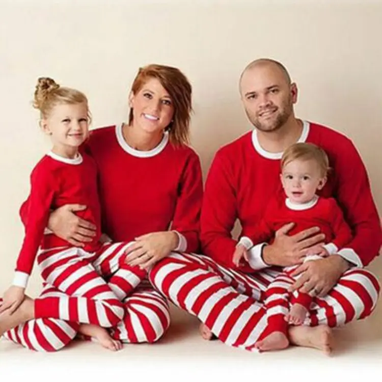 Leere Weihnachts pyjamas Familie Baumwolle gestreifte Weihnachts familie Pyjamas