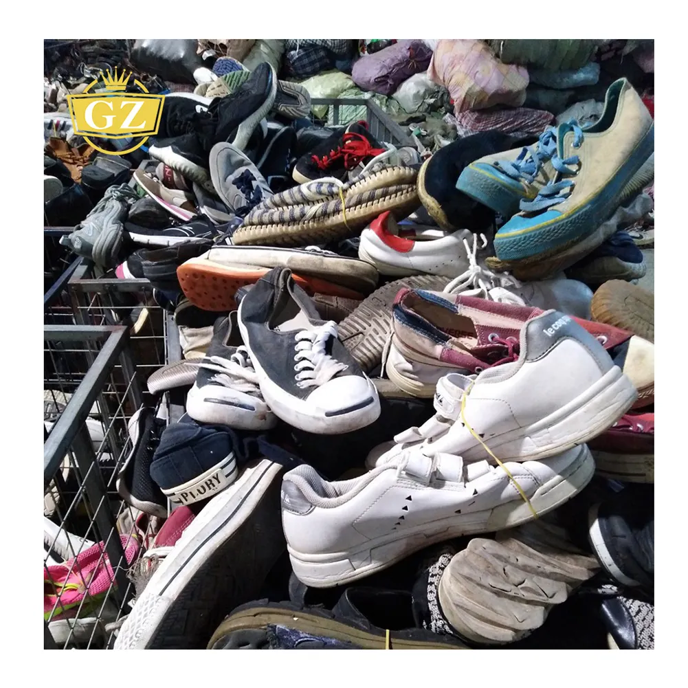 Ekspor Guangzhou untuk Batch Pakaian Bekas, Pemasok Yang Ditunjuk Di Filipina Menggunakan Sepatu Bermerek