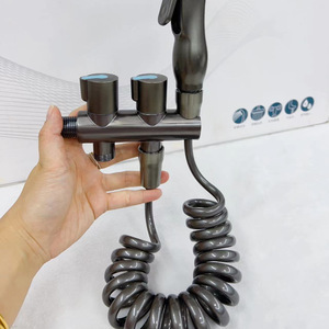 Ensemble de robinets d'angle en acier inoxydable avec pistolet pulvérisateur gris foncé 1/2 pouce pour toilettes - Product Image 3