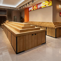 Étagère de présentation multi-niveaux en acier et bois de qualité supérieure pour fruits et légumes, idéale pour supermarchés et magasins de produits frais