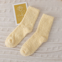 Chaussettes pantoufles douces et chaudes en peluche pour femme, chaussettes d'hiver moelleuses, chaussettes décontractées pour la maison, chaussettes douillettes et confortables pour dormir