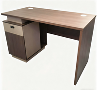 Bureau informatique en bois simple pour le bureau, avec tiroir verrouillable, meuble de rangement et passe-câbles, idéal pour poste de travail d'employé - Vente en gros