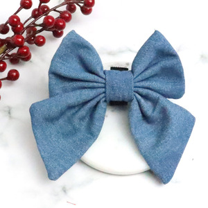 Nœud en jean fait main personnalisé pour animaux de compagnie - Nœud en tissu jean bleu vintage avec Velcro <span class=keywords><strong>ou</strong></span> bande élastique - Logo personnalisé - Product Image 1