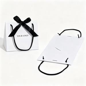 <span class=keywords><strong>Bolsa</strong></span> <span class=keywords><strong>de</strong></span> Papel <span class=keywords><strong>para</strong></span> Compras Youen con Logotipo Personalizado, <span class=keywords><strong>de</strong></span> Lujo, Color Blanco Crema, Plegable, <span class=keywords><strong>para</strong></span> Anillos, Pulseras, Collares, con Cinta - Product Image 3