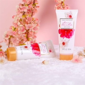 Panier-cadeau spa 11 pièces pour femmes, coffret bain et corps parfumé à la fleur de cerisier de <span class=keywords><strong>Green</strong></span> <span class=keywords><strong>Canyon</strong></span> Spa pour elle - Product Image 6