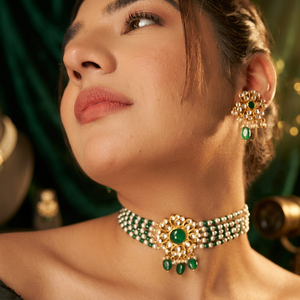 Ensemble de bijoux de mariée traditionnel en argent plaqué Kundan avec semi-émeraudes pour femmes - Port quotidien et occasions de fête - Product Image 3