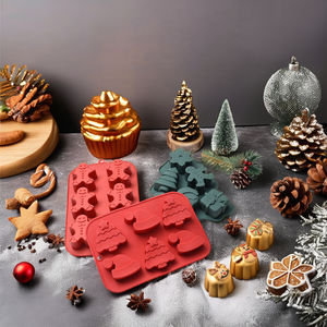 Moldes de Silicona Desechables de 6 Cavidades con Diseño Navideño, Molde para Pastel de Árbol de Navidad, Hombre de Jengibre y Gorro Navideño - Product Image 3