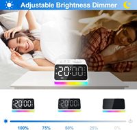 Neueste Tragbare LED Smart Elektronische Tischuhr Digital mit Eingebauter Lithium-Batterie Wecker mit FM-Radio
