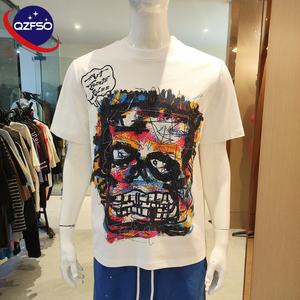 Camiseta QZFSO Personalizada, Estilo Urbano, Holgada, para Hombre, Estilo Streetwear, de Algodón Grueso, Lavado Ácido, con Gráficos, Recortada - Product Image 1