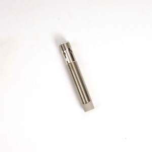 FHC loạt M12 kết nối Loại 4.0mm IP67 Cảm biến tiệm cận cảm ứng không tiếp xúc 46mm Thiết kế không tuôn ra - Product Image 6