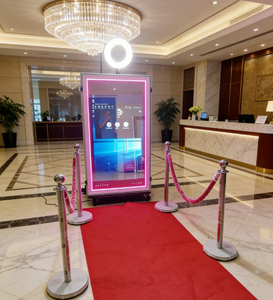 บูธถ่ายภาพพกพา Magic Mirror ขนาด 55 นิ้ว 65 นิ้ว สำหรับงานแต่งงาน หน้าจอสัมผัสขนาดใหญ่ <span class=keywords><strong>ราคา</strong></span>โรงงาน - Product Image 4