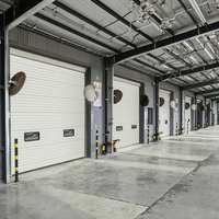 Fabricant chinois d'appartement porte de garage automatique Grande porte de garage sectionnelle motorisée à deux volets à levage automatique en acier