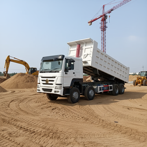 Suministro Transfronterizo: Sedán Howo Top Four y Bottom Eight, Modelo 2022, Automático, Asientos de Cuero R20, Emisión Euro II - Product Image 1