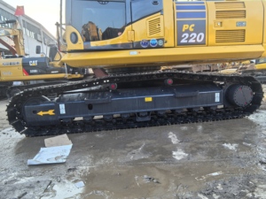 Excavatrice KOMATSU PC220 22 tonnes 95% Nouvel original avec EPA CE Mini pelle agricole d'occasion KOMATSU 220 22 tonnes - Product Image 3