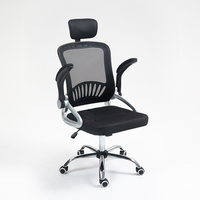Chaise de bureau ergonomique pivotante en maille avec dossier haut et fonctions réglables, noire