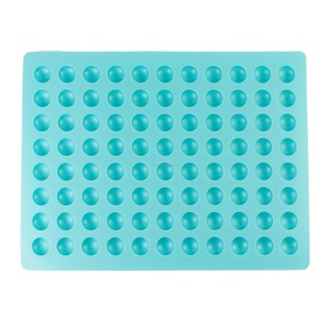 แผ่นรองอบซิลิโคน แผ่นรองอาหารสัตว์เลี้ยง 255 หลุม แม่พิมพ์ขนมช็อกโกแลตรูปหัวใจขนาดเล็ก เครื่องมือทำอาหารสัตว์เลี้ยงรูปทรงต่างๆ - Product Image 5