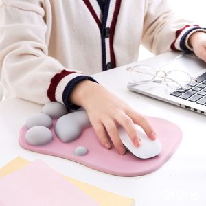 Tapis de souris de <span class=keywords><strong>jeu</strong></span> en mousse à mémoire de silicone souple Anime mignon patte de chat Support de repose-poignet confortable pour une utilisation au bureau - Product Image 6