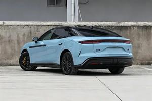 Nouvelle <span class=keywords><strong>BYD</strong></span> <span class=keywords><strong>Han</strong></span> L <span class=keywords><strong>EV</strong></span> 2025, longue autonomie 701 km, berline haut de gamme 4 portes 5 places avec moteur 500 kW pour la ville - Product Image 5