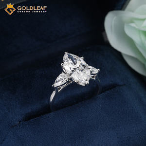 Anillo de Oro Blanco de 18K con Diamante Cultivado en Laboratorio con Corte Marquesa en Forma de Pera, Certificado IGI DEF VVS, Joyería Moderna para Aniversario - Product Image 2