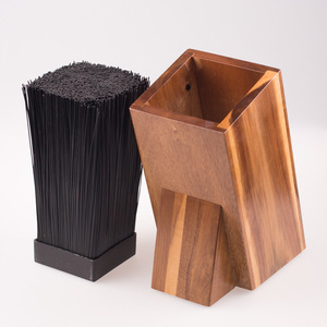 Porte-couteaux en bois d'acacia de grande capacité <span class=keywords><strong>Rangement</strong></span> multifonctionnel pour couteaux de cuisine avec gravure en bambou - Product Image 4