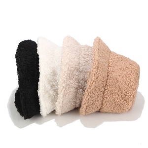 <span class=keywords><strong>ACE</strong></span> personnalisé fourrure <span class=keywords><strong>chapeau</strong></span> <span class=keywords><strong>de</strong></span> seau en gros chaud coton seau <span class=keywords><strong>chapeau</strong></span> en peluche noir seau <span class=keywords><strong>chapeau</strong></span> pour l'hiver - Product Image 1