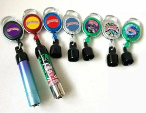 สายจูงที่หนีบแบบหดได้พร้อมอีพ็อกซี่ - Product Image 1